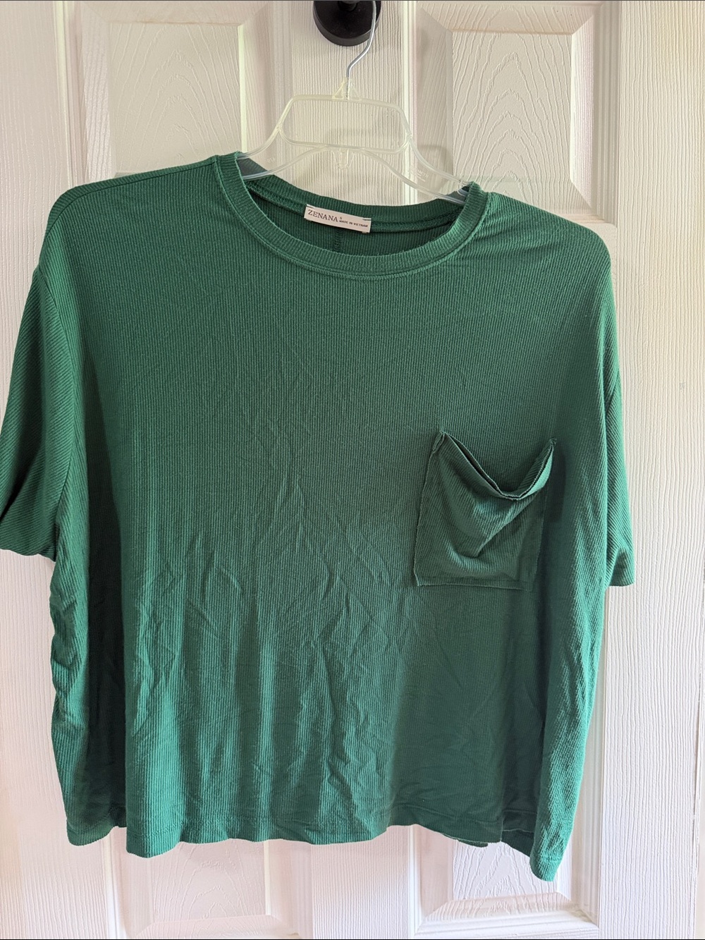 Zenana Cropped Women’s Small  Forest Green Pocket Tee